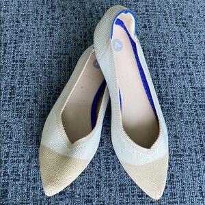 New! Vivaia Women's Flats sz 7